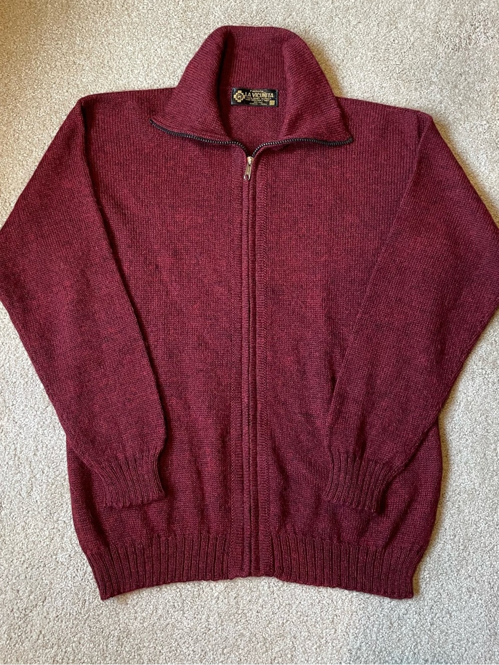 La Vicuñita 100% Baby Alpaca Full-Zip Men’s Sweater in Burgundy